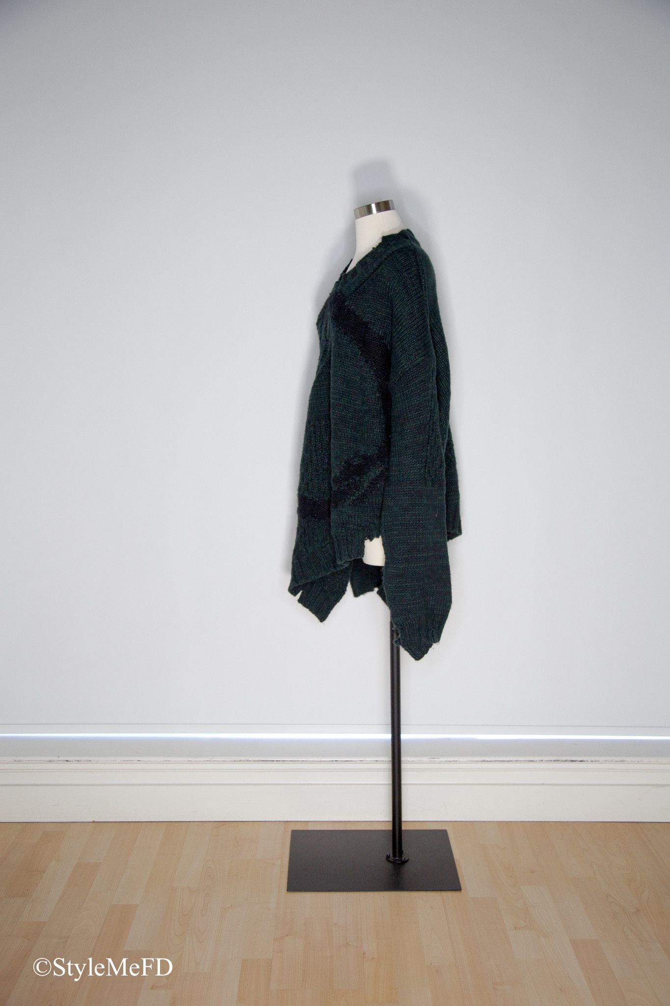 Maison Margiela MM6 Margiela Asymmetrical Knit Ouroboros Motif Green Sweater Size XL / US 12-14 / IT 48-50 - 2 Thumbnail