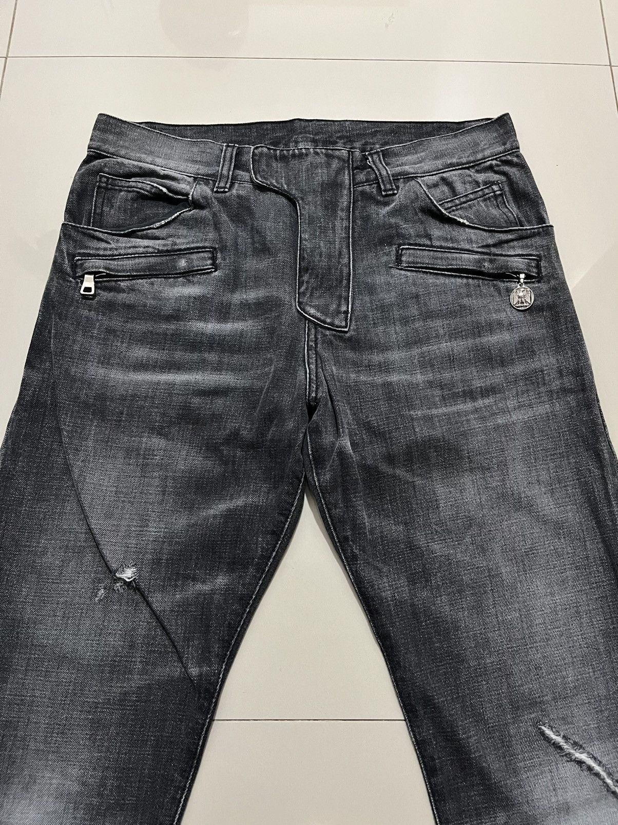 Balmain SS2011 BALMAIN BY DECARNIN EAGLE COIN SELVEDGE BIKER JEANS Size US 30 / EU 46 - 4 Thumbnail