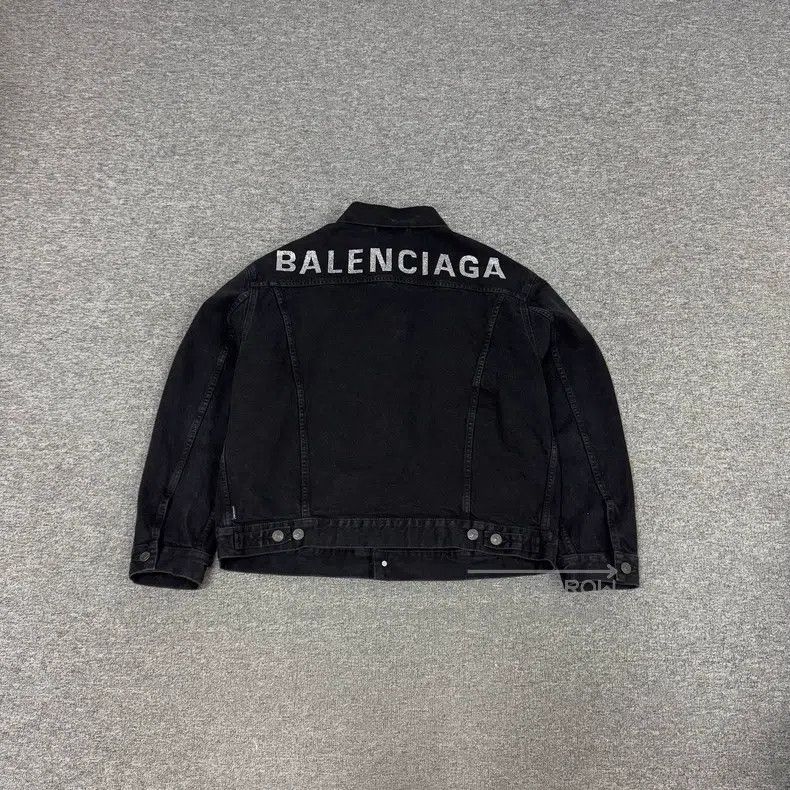 Balenciaga Balenciaga Crystal Logo Denim Jacket Size XS / US 0-2 / IT 36-38 - 1 Thumbnail