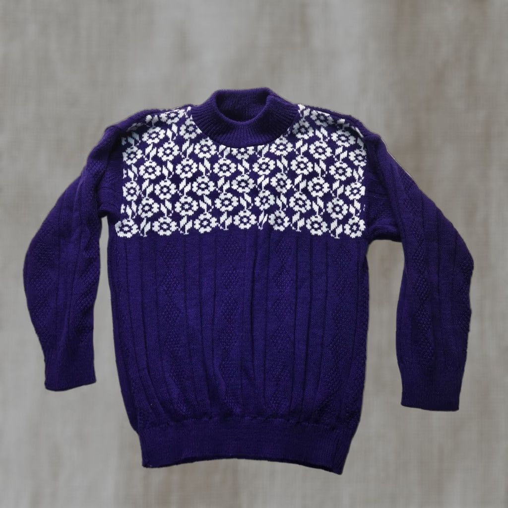 Vintage Pride Women's Long Sleeve Pullover Sweater Adult Large Purple Snowflake Made in America Size L / US 10 / IT 46 - 1 Thumbnail