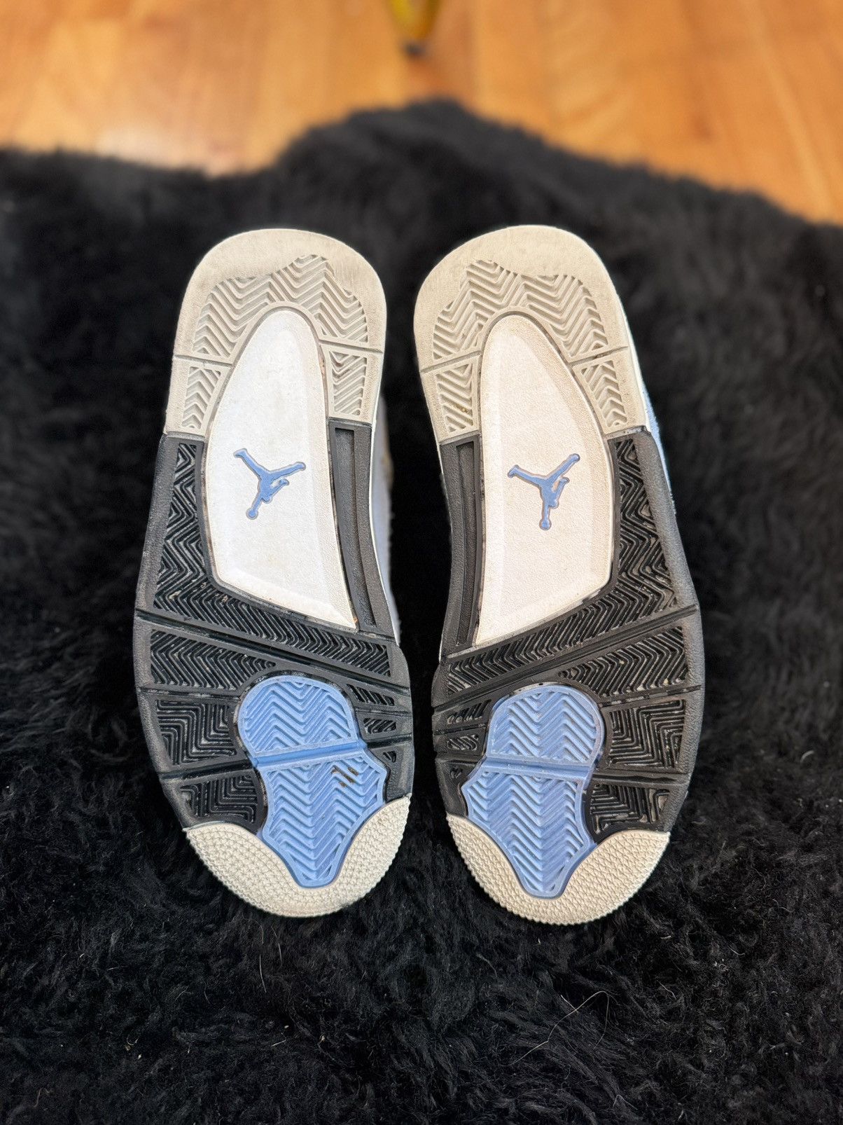 Jordan Brand Jordan 4 Retro University Blue Size US 6 / EU 39 - 9 Thumbnail