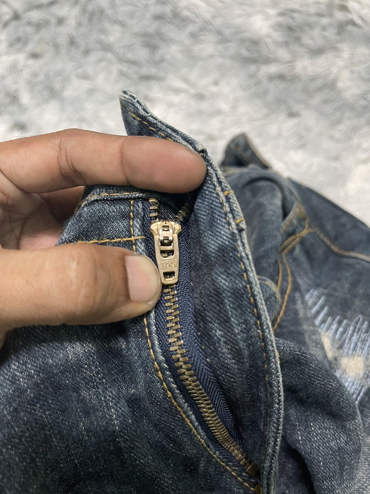 20471120 2000s JAPANESE-BRAND FLARE EMBROIDERED SKULL JEANS Size US 33 - 14 Thumbnail