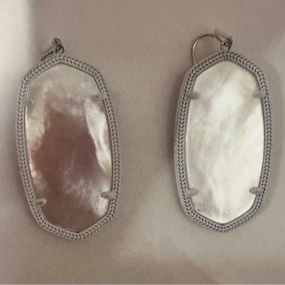 Kendra Scott Kendra Scott Danielle Earrings Ivory Pearl Matte White Frame Size ONE SIZE - 5 Thumbnail