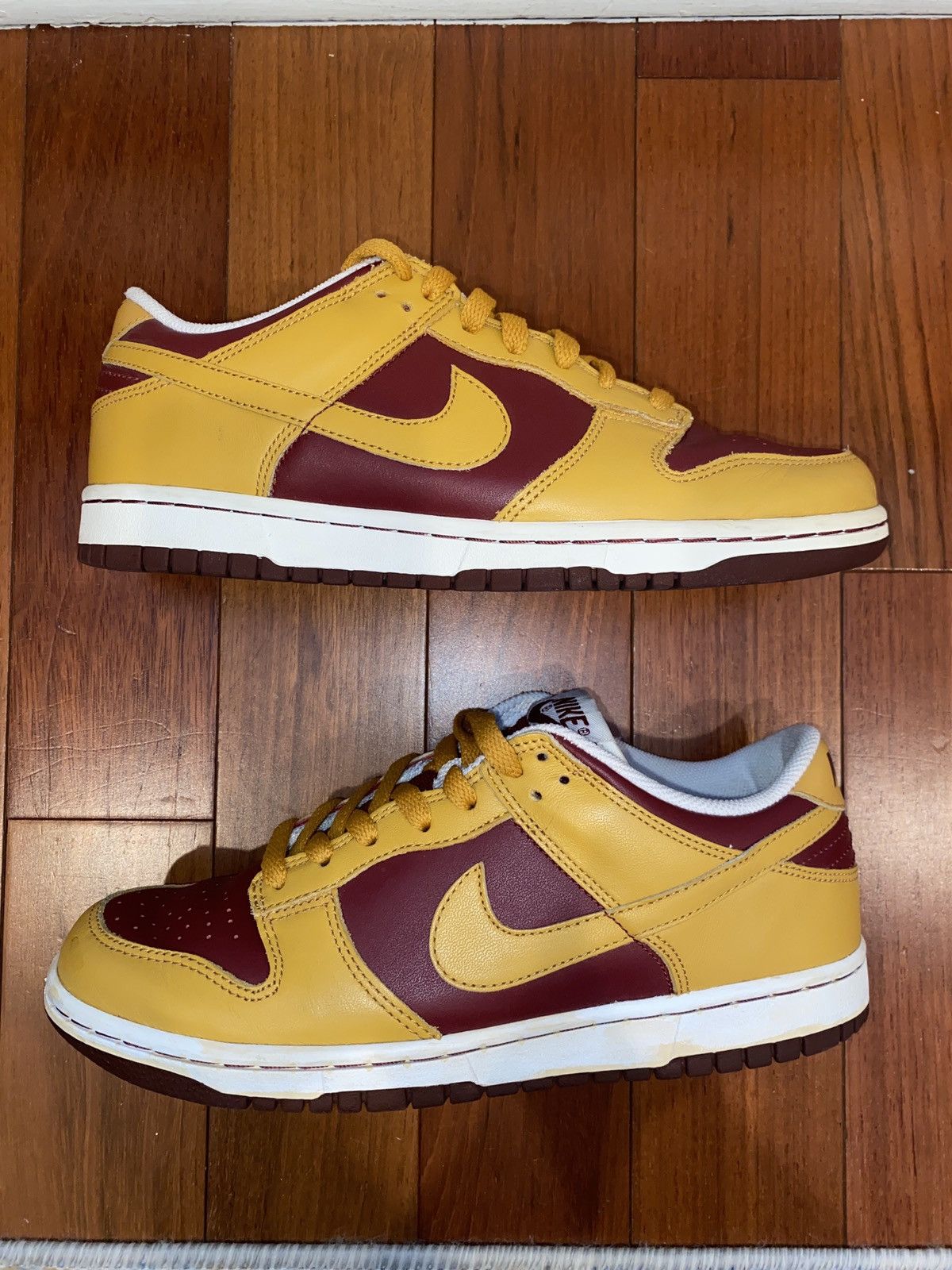 Nike Vintage 2005 Nike Dunk Low Team Red/Gold Leaf Size US 8 / EU 41 - 2 Thumbnail