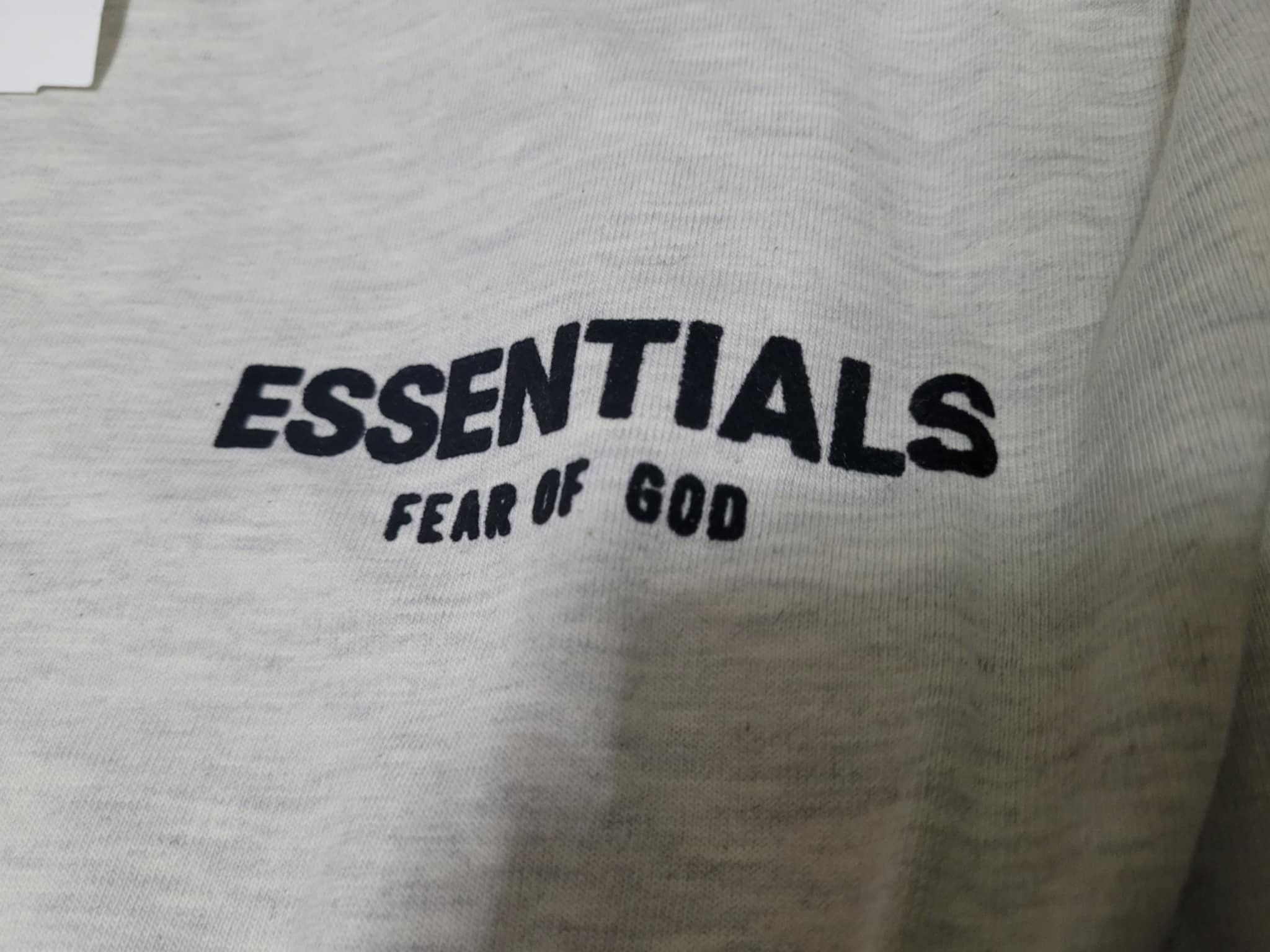 Fear of God Sz L Fear of god essentials light oatmeal tshirt SS22 Size US L / EU 52-54 / 3 - 4 Thumbnail