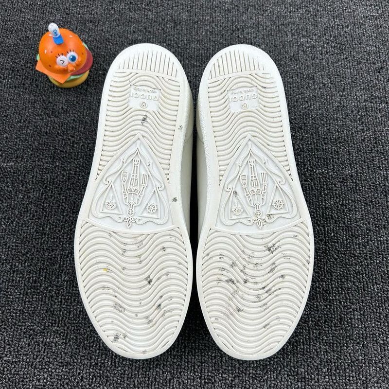 Gucci Gucci ACE Interlocking Low Top Fashion Sneakers Size US 5 / IT 35 - 4 Thumbnail
