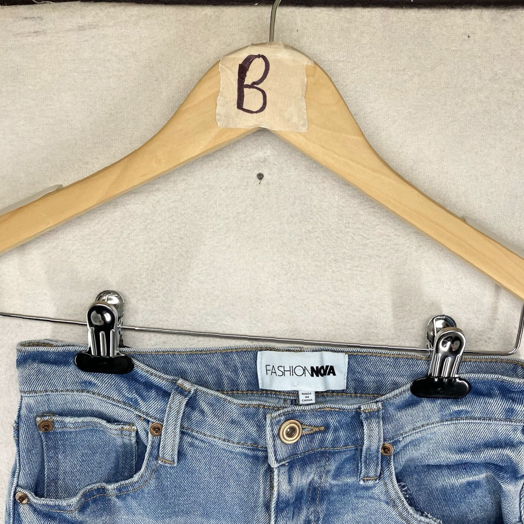 Fashion Nova VINTAGE Fashion Nova Women's Jeans Size 3 27x30 Blue Distressed Straight High-Rise Casual Denim Womens Size 26" / US 2 / IT 38 - 4 Thumbnail