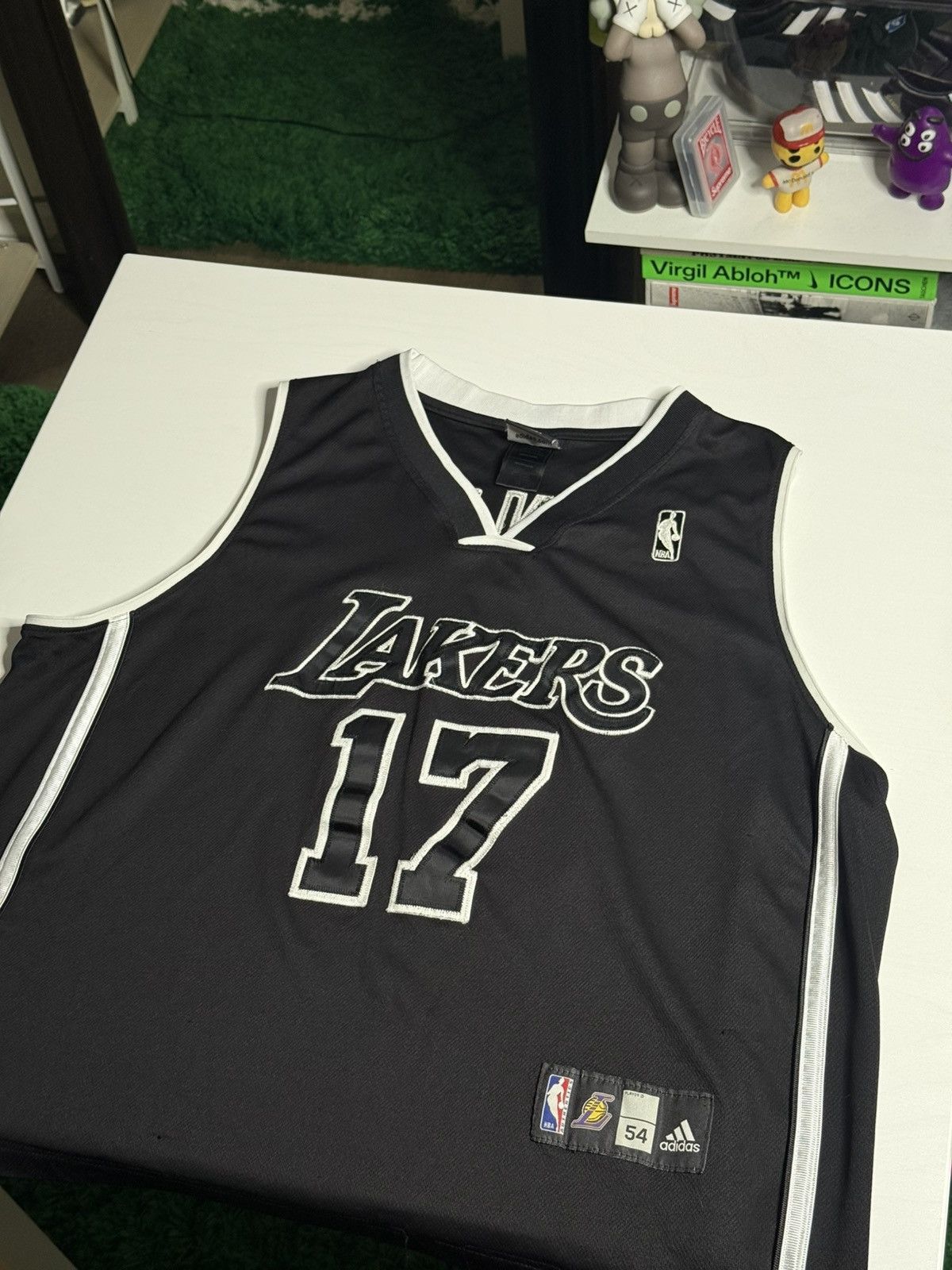 Adidas Adidas LA Lakers Jersey Bynum #17 “Black” [M] PREOWNED Size US M / EU 48-50 / 2 - 1 Thumbnail