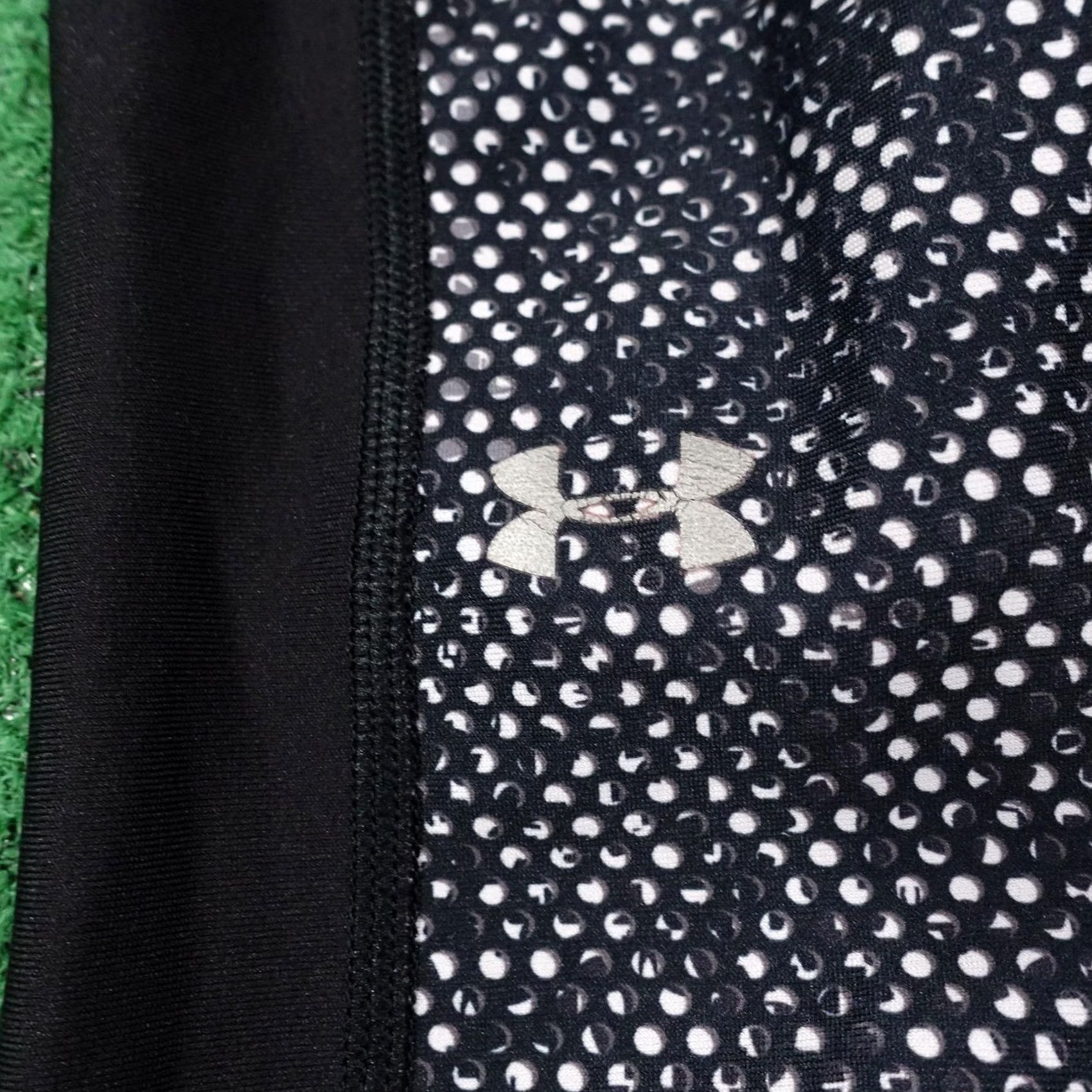 Under Armour Under Armour Leggings Womens S Black Polka Dot HeatGear Compression Workout Size 28" / US 6 / IT 42 - 3 Thumbnail