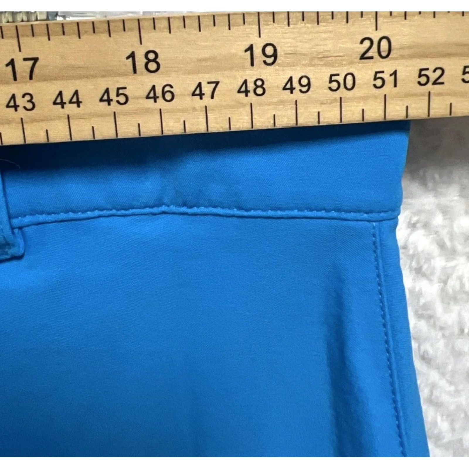 Under Armour Under Armour Mens Golf Shorts Size 40 Blue Stretch Chino Sports 40 in Inseam 10 in Regular Mens Size US 40 / EU 56 - 6 Thumbnail