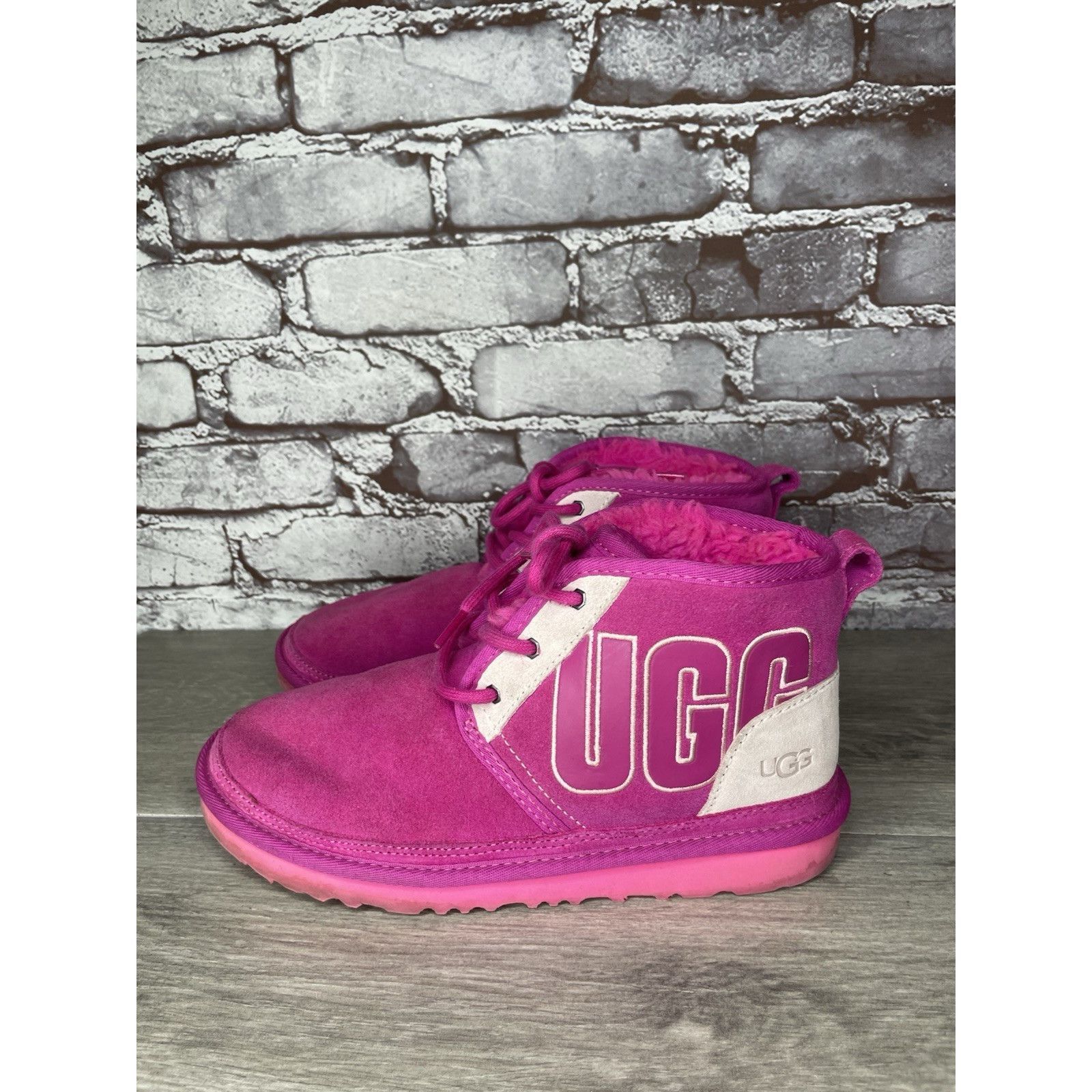 Ugg UGG PINK 🎀 Neumel Graphic Outline Authentic Fur Boots Kids Size US 6 / IT 36 - 11 Thumbnail