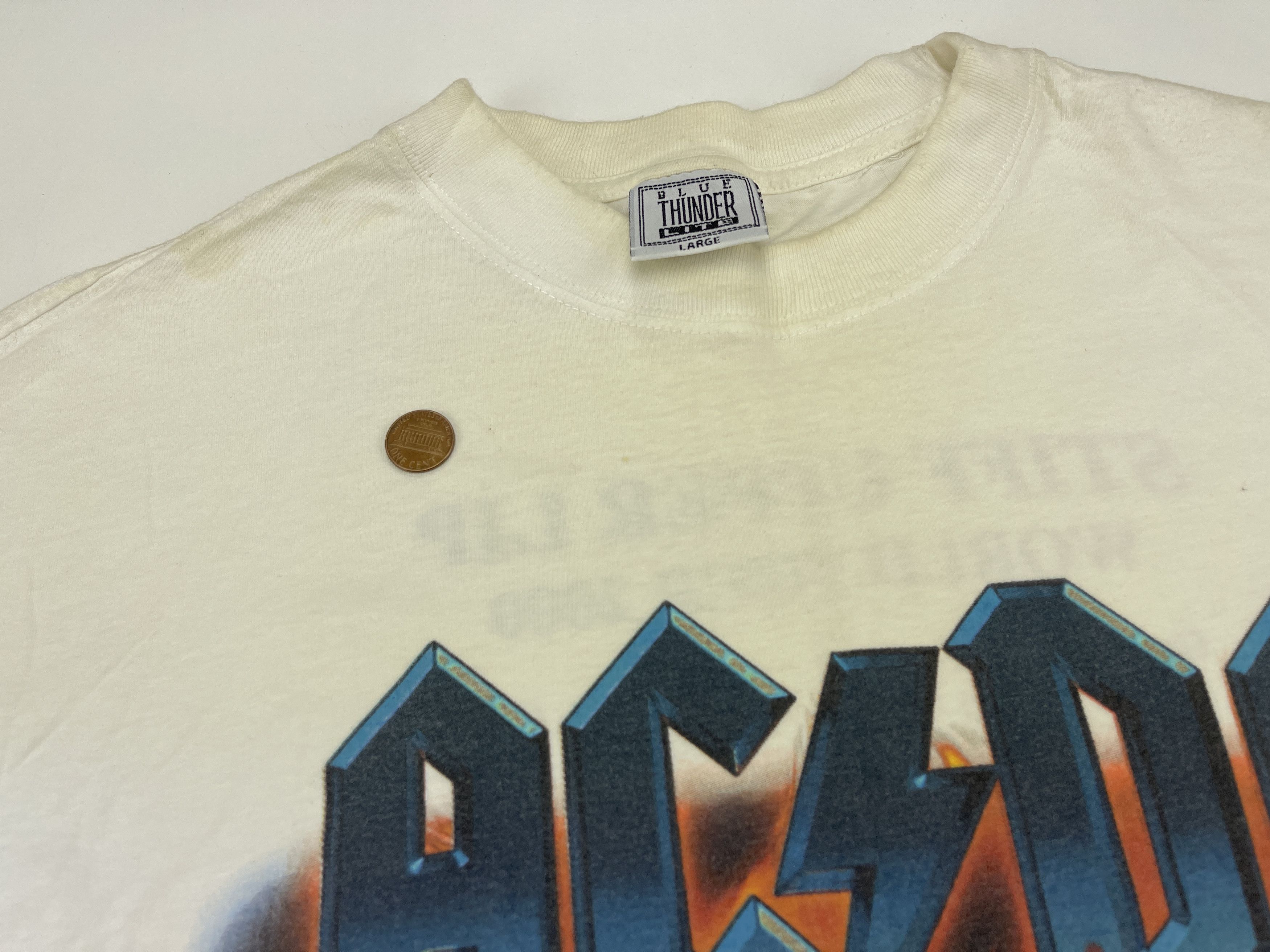 Band Tees AC/DC T-Shirt, 2000 Stiff Upper Lip, vintage ACDC size L Size US L / EU 52-54 / 3 - 9 Thumbnail
