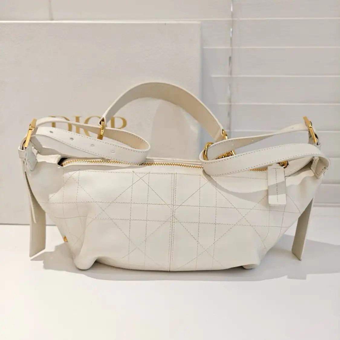 Dior DIOR D-Journey Small white cowhide leather rattan plaid quilted shoulder bag Size ONE SIZE - 1 Thumbnail