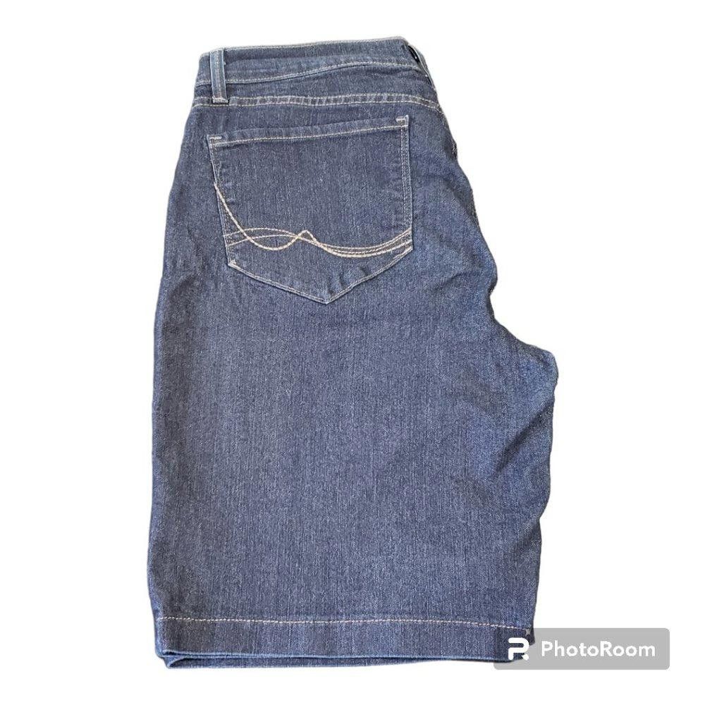 Designer CT710 NYDJ Ladies Denim Shorts 14 Size 36" / US 14 / IT 50 - 3 Thumbnail