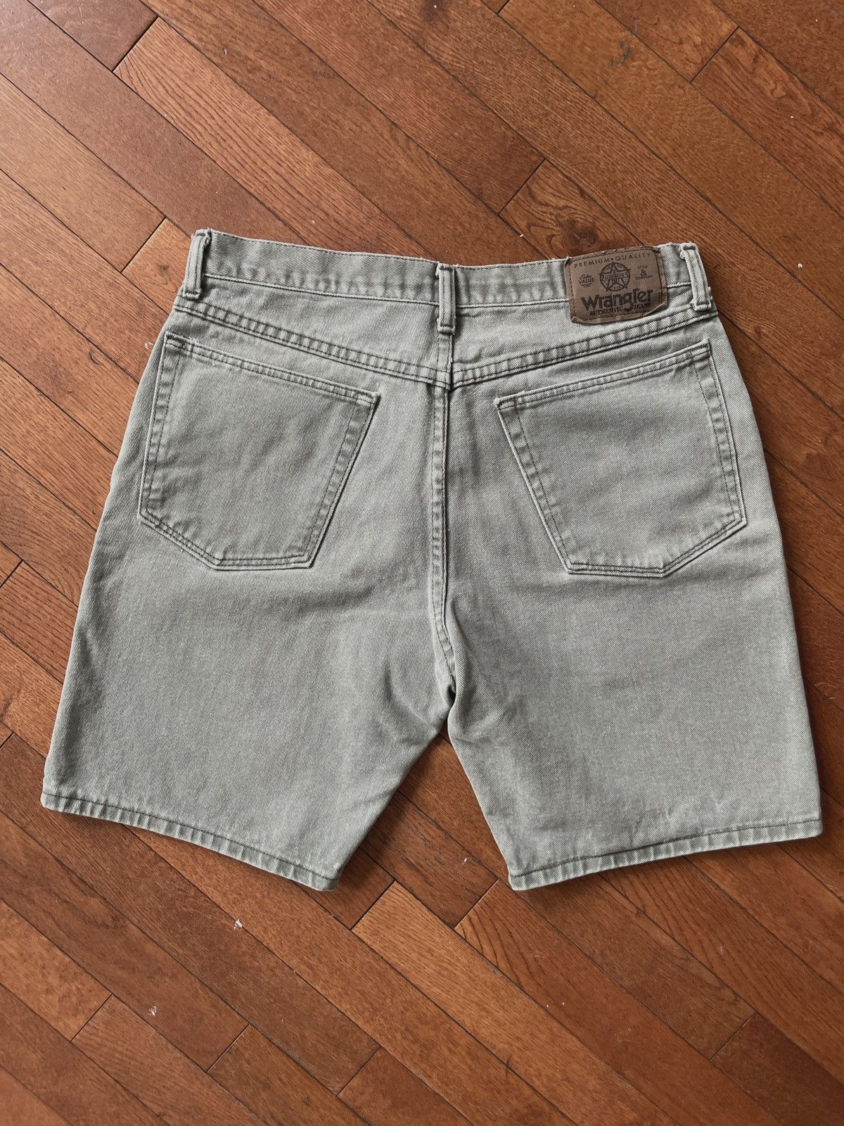 Wrangler Vintage Wrangler Denim Shorts Size US 30 / EU 46 - 2 Thumbnail