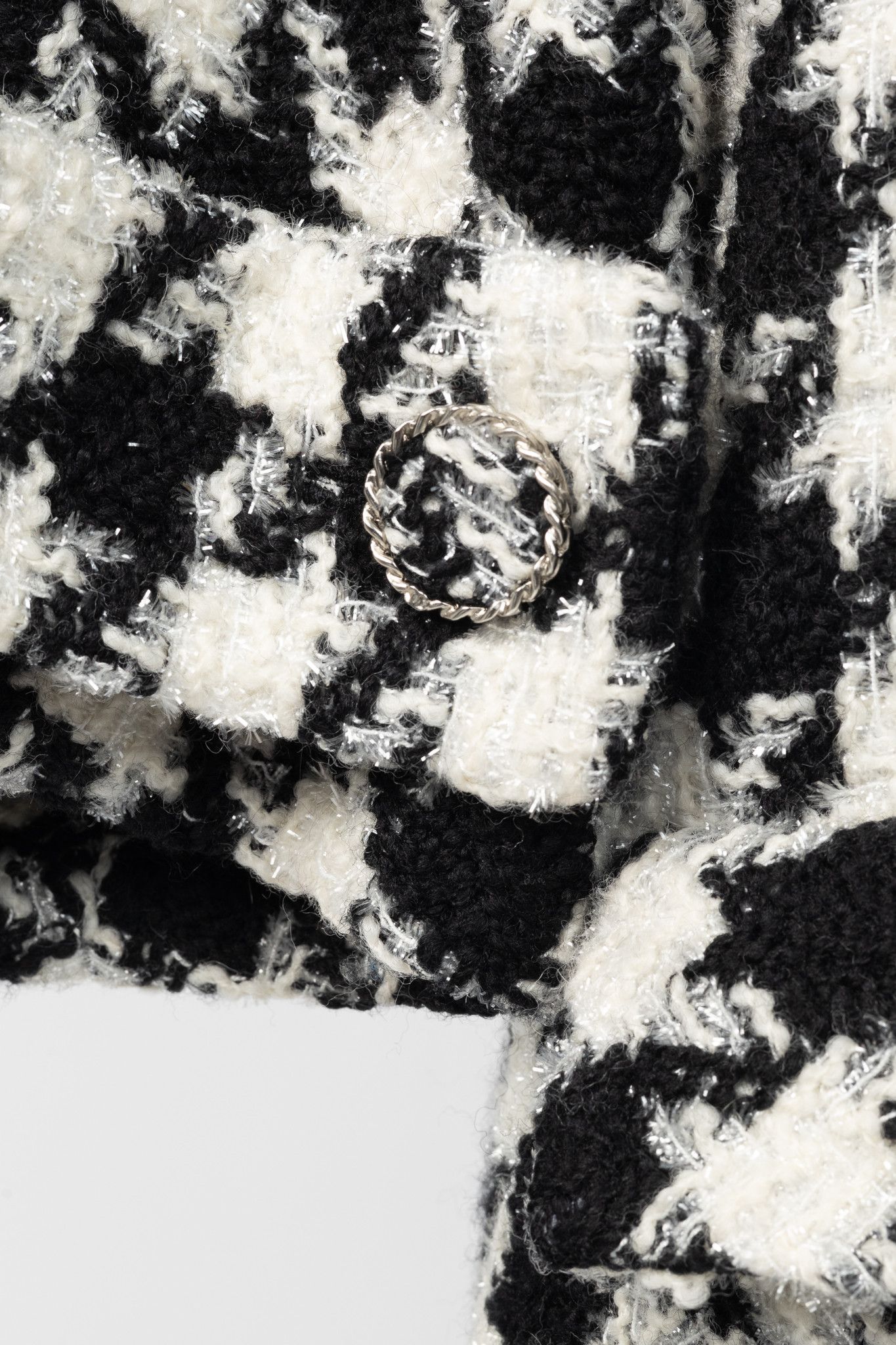 Chanel Chanel AW/19 Runway White/Black Houndstooth Wool-Tweed Coat Size S / US 4 / IT 40 - 7 Thumbnail