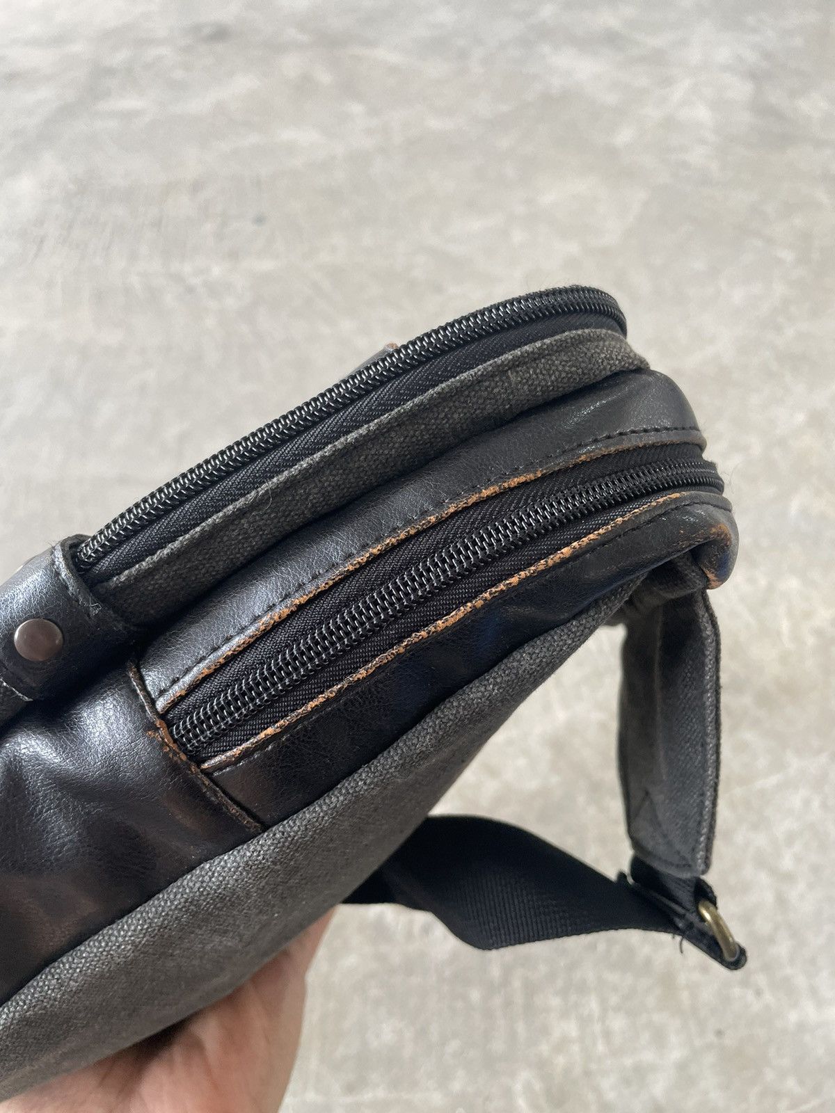 Japanese Brand × Seditionaries Fabric Connection Chrome CH Heart Crest Sling Bag Size ONE SIZE - 10 Thumbnail