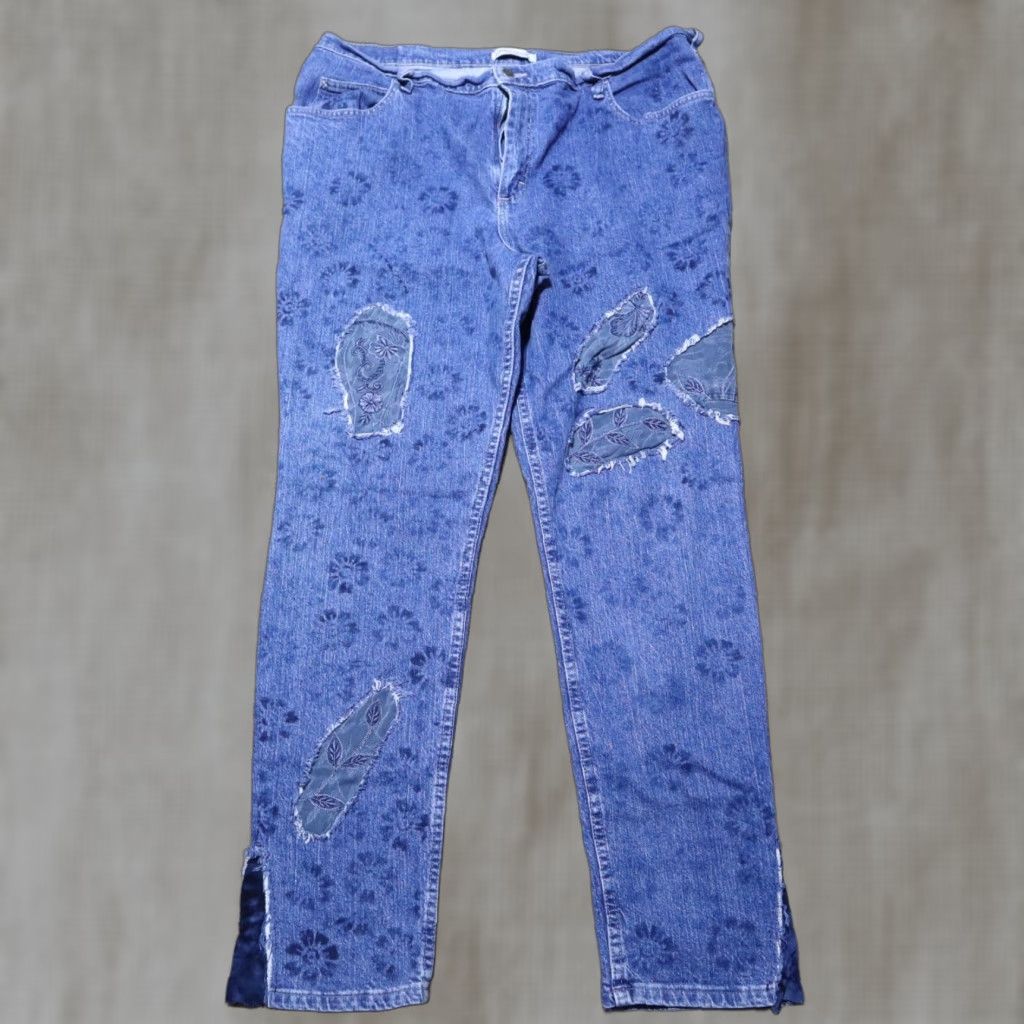 Wrangler Wrangler Jeans Denim 100% Cotton Floral Distressed Blue Women's Size 42 Modern Fit High Rise 29in Inseam Size 28" / US 6 / IT 42 - 1 Thumbnail