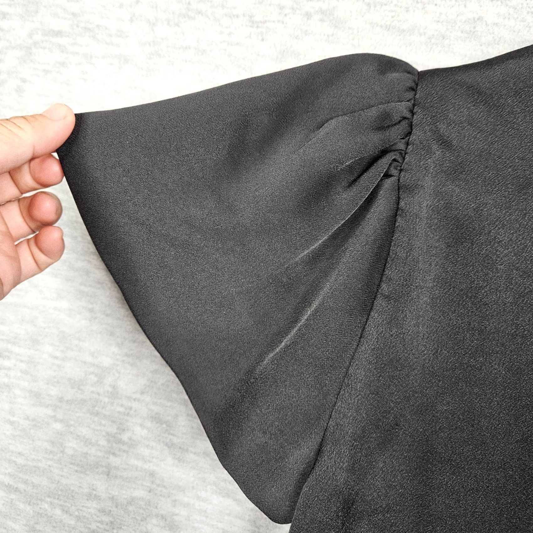 J.Crew J.CREW Blouse Women Black Ruffle Sleeve Keyhole Size 0 Shirt Adult Regular Slim Fit Size XS / US 0-2 / IT 36-38 - 7 Thumbnail