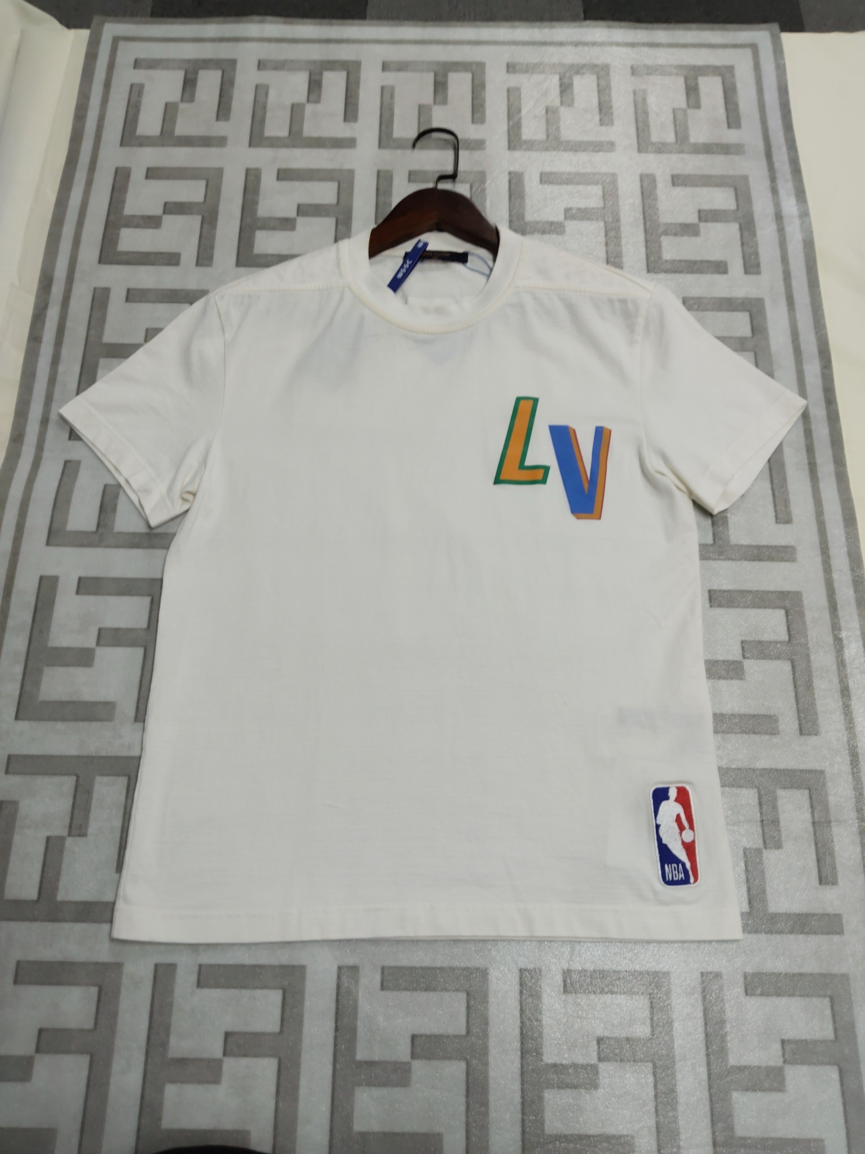 Louis Vuitton Louis Vuitton x NBA Logo T-Shirt Size XS Size US XS / EU 42 / 0 - 1 Thumbnail