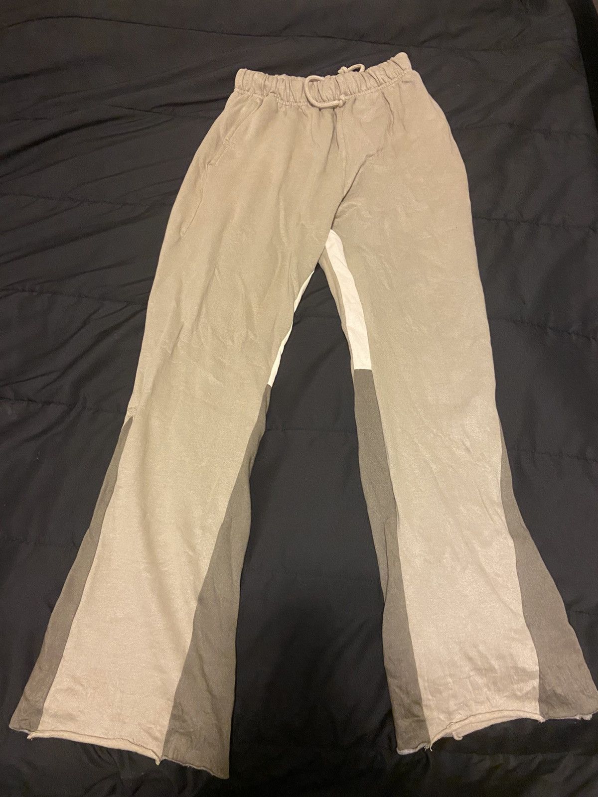 MNML contrast bootcut sweatpants Size US 30 / EU 46 - 1 Thumbnail