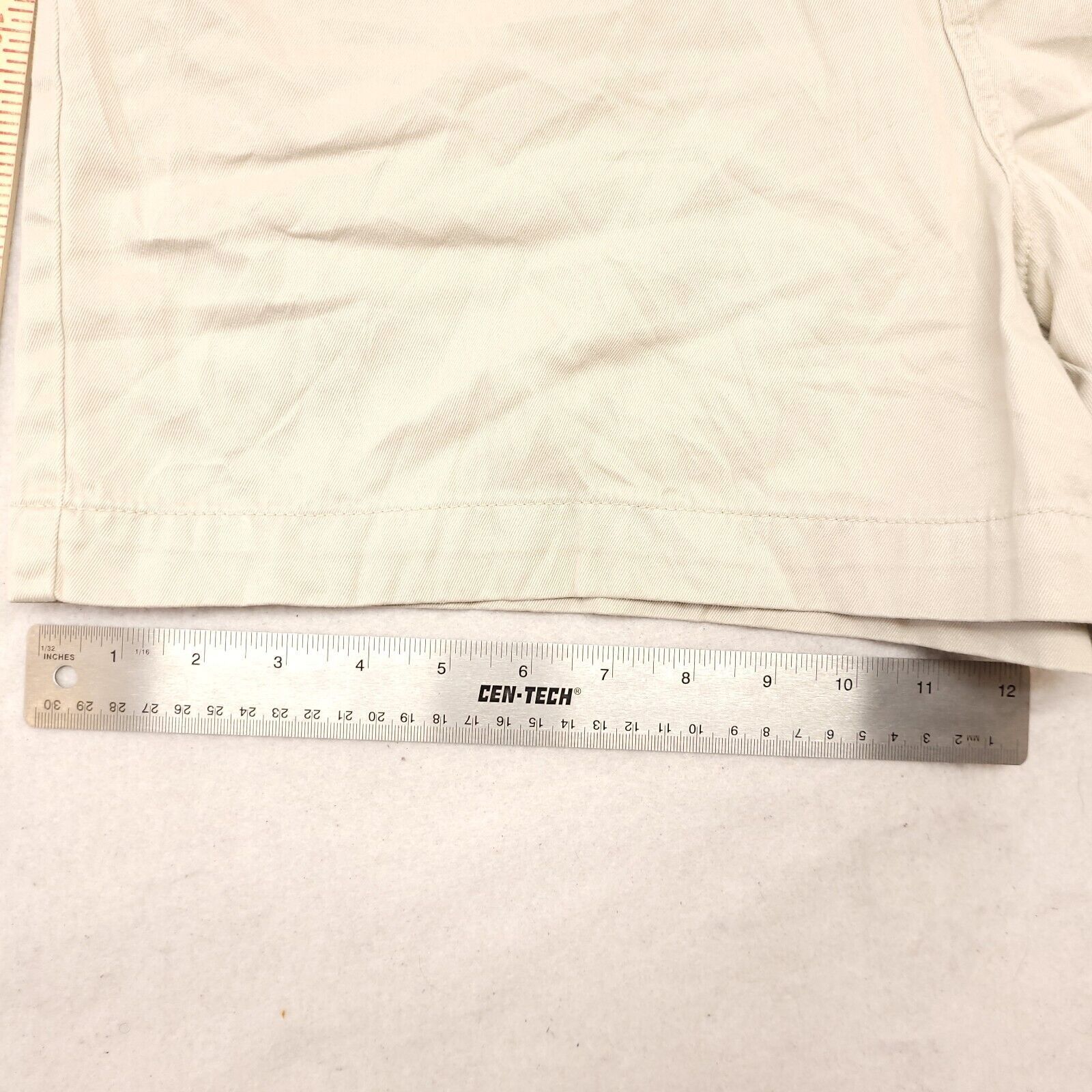 Banana Republic Banana Republic Chino Short Shorts Womens Size 14 Beige Size 36" / US 14 / IT 50 - 6 Thumbnail