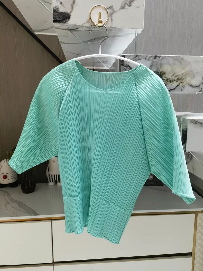 Issey Miyake issey miyake size:3 Tiffany green pleated short sleeve Size XXS / US 00 / IT 34 - 1 Thumbnail