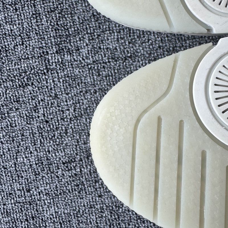 Louis Vuitton Louis Vuitton White Cement Low-Top Trainers -2508 Size US 7.5 / EU 40-41 - 7 Thumbnail