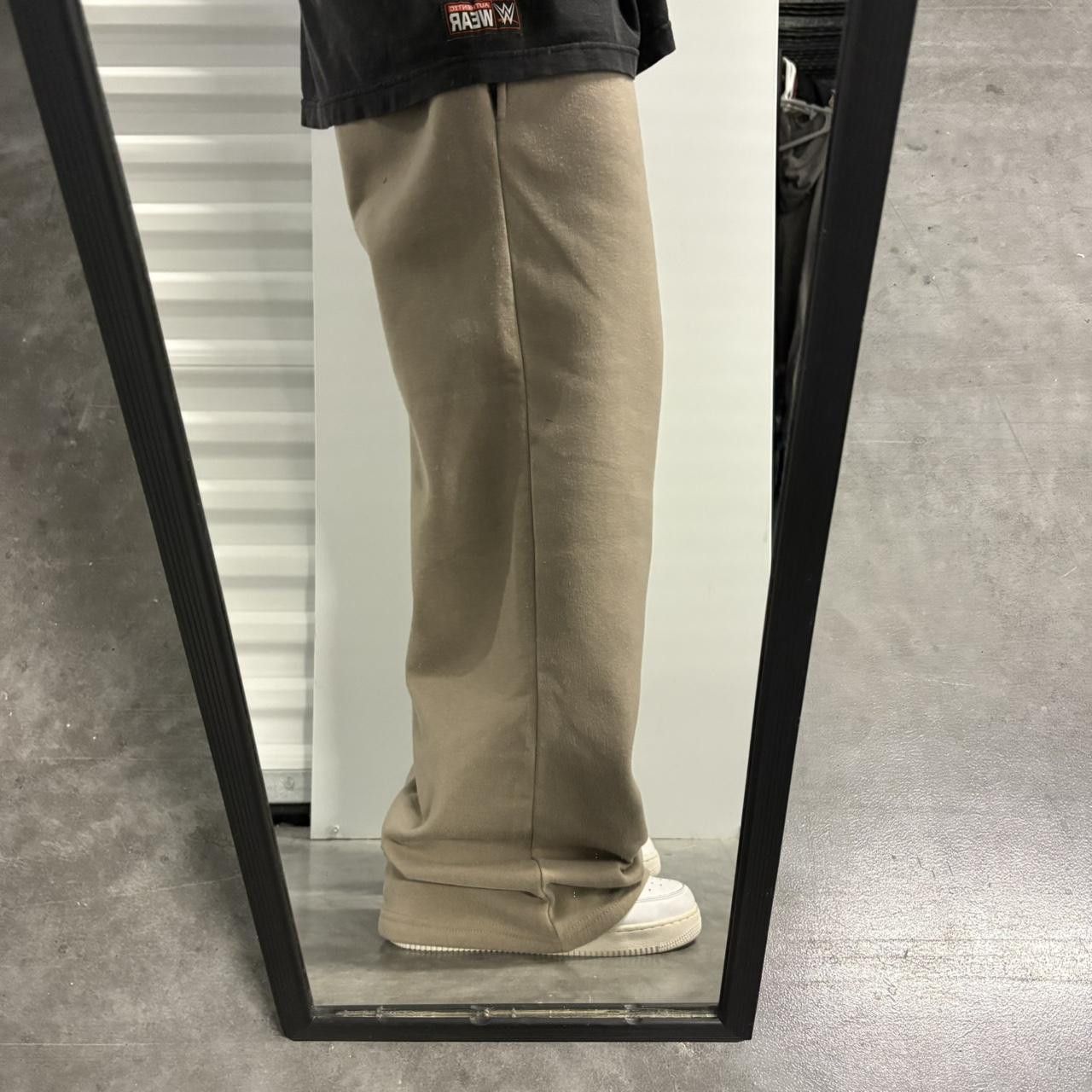 Vintage Crazy Vintage Y2K/2000s Baggy Wideleg Tan Brown Faded Rose Sweatpants! Size US 36 / EU 52 - 1 Thumbnail