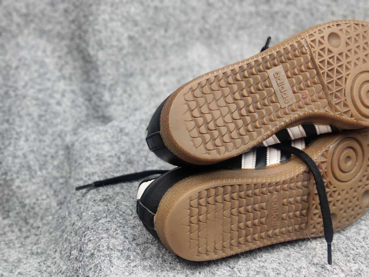 Adidas Vintage Adidas Samba Classic Logo Leather sneakers Shoes Y2K Size US 6 / EU 39 - 16 Thumbnail