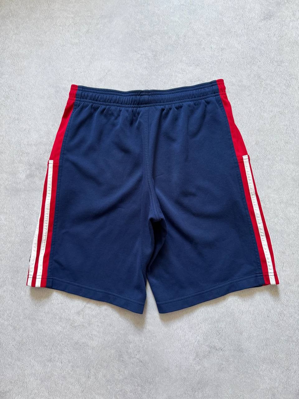 Adidas 90s Vintage Adidas Retro Shorts size M Size US 32 / EU 48 - 2 Thumbnail