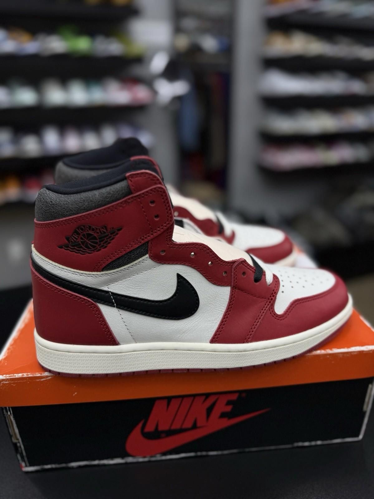 Jordan Brand Size 10.5 - Jordan 1 Retro High OG Chicago Lost & Found NEW Size US 10.5 / EU 43-44 - 2 Thumbnail