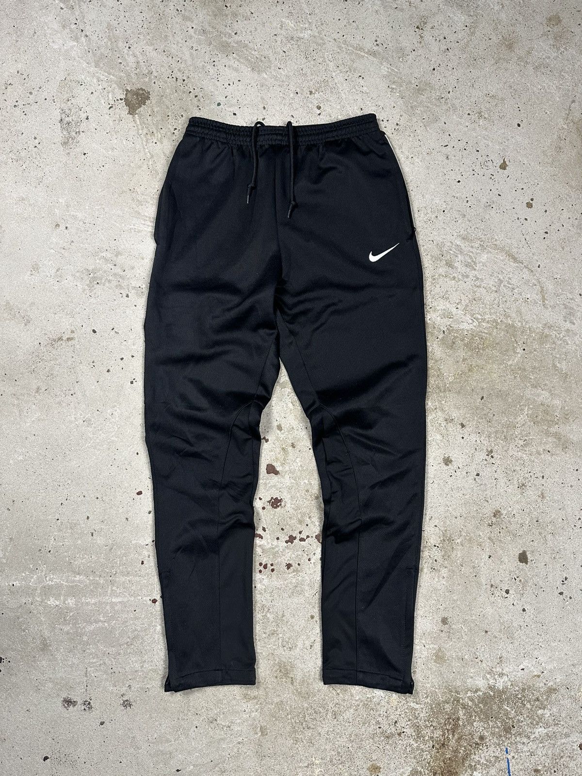 Nike × Vintage Vintage Nike Black Track Pants Swoosh Y2K Size US 30 / EU 46 - 1 Thumbnail