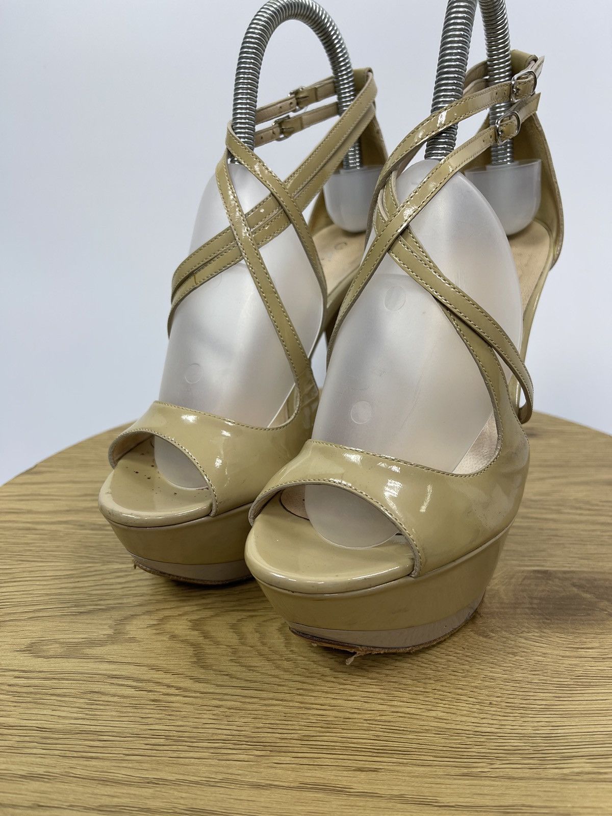 Casadei Casadei Beige Leather Pumps Blade Heels Size 36 Italy Size US 6 / IT 36 - 2 Thumbnail
