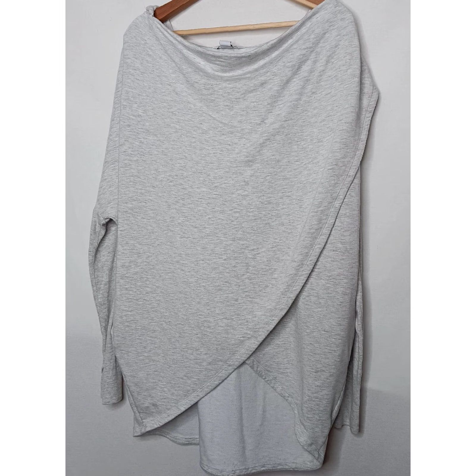 Athleta Athleta Sweatshirt Wrap Womens L Gray Heather Hooded Long Sleeve Top Size L / US 10 / IT 46 - 2 Thumbnail