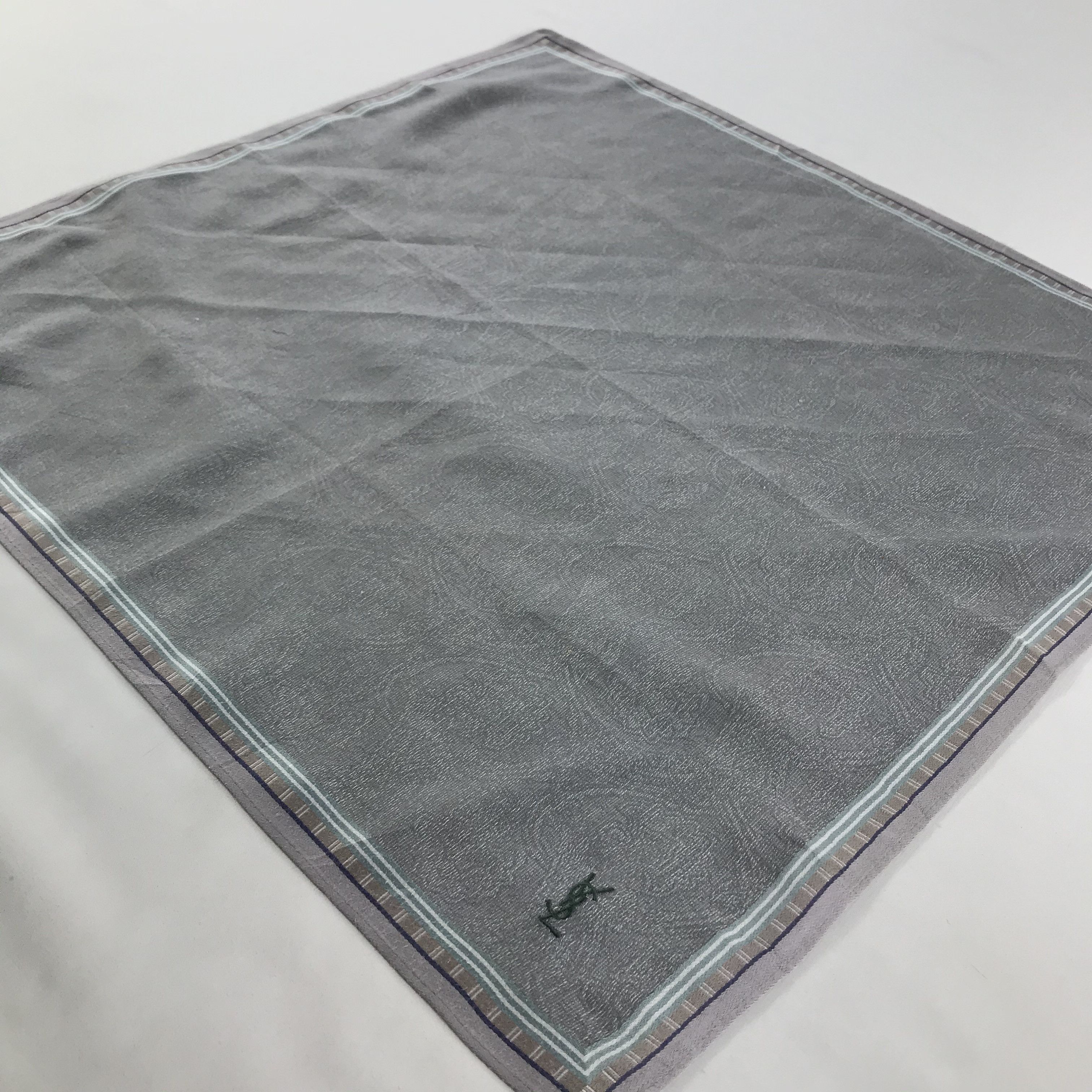 Vintage × Yves Saint Laurent Yves Saint Laurent Bandana / Handkerchief/Neckerchief -S1615 Size ONE SIZE - 2 Thumbnail