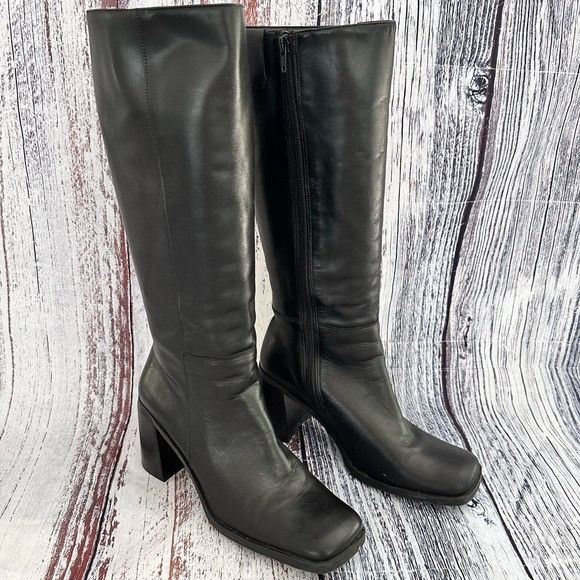 Vintage Vintage Y2K Connie Black Leather Square Toe Chunky Tall Boot ...