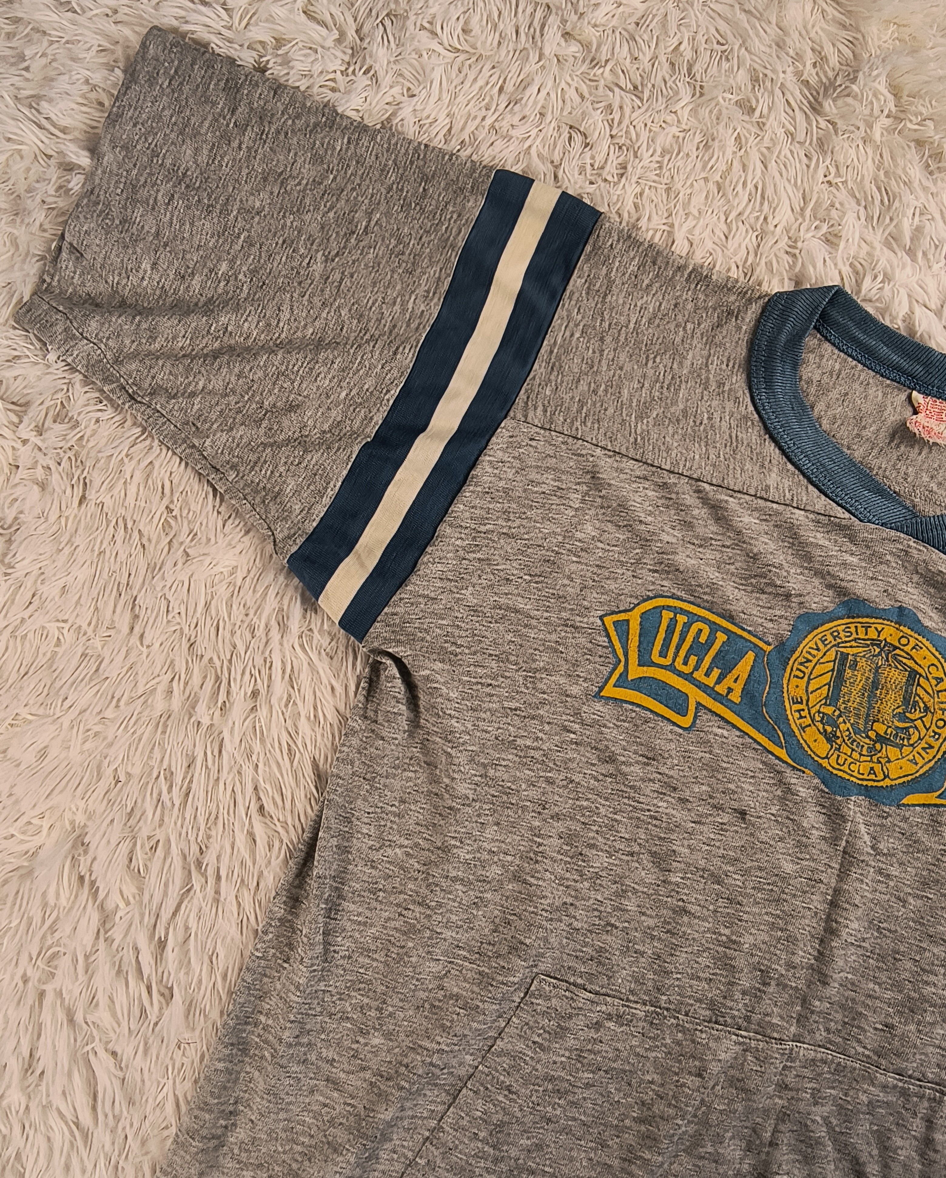 Vintage Vintage UCLA Bruins 1982 tee Size US M / EU 48-50 / 2 - 4 Thumbnail