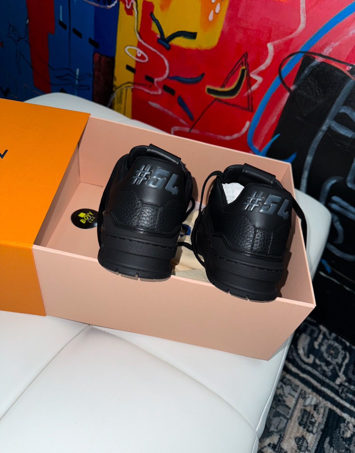 Louis Vuitton Louis Vuitton trainers lv6 us8 Size US 8 / EU 41 - 6 Thumbnail