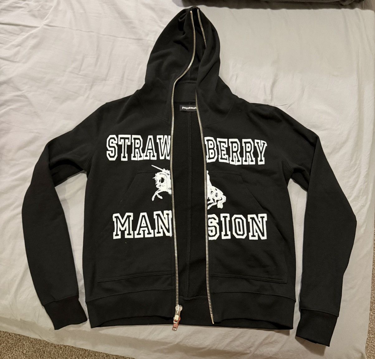 Strawberry × Unwanted Strawberry Mansion Zip-Up Hoodie Blue/White