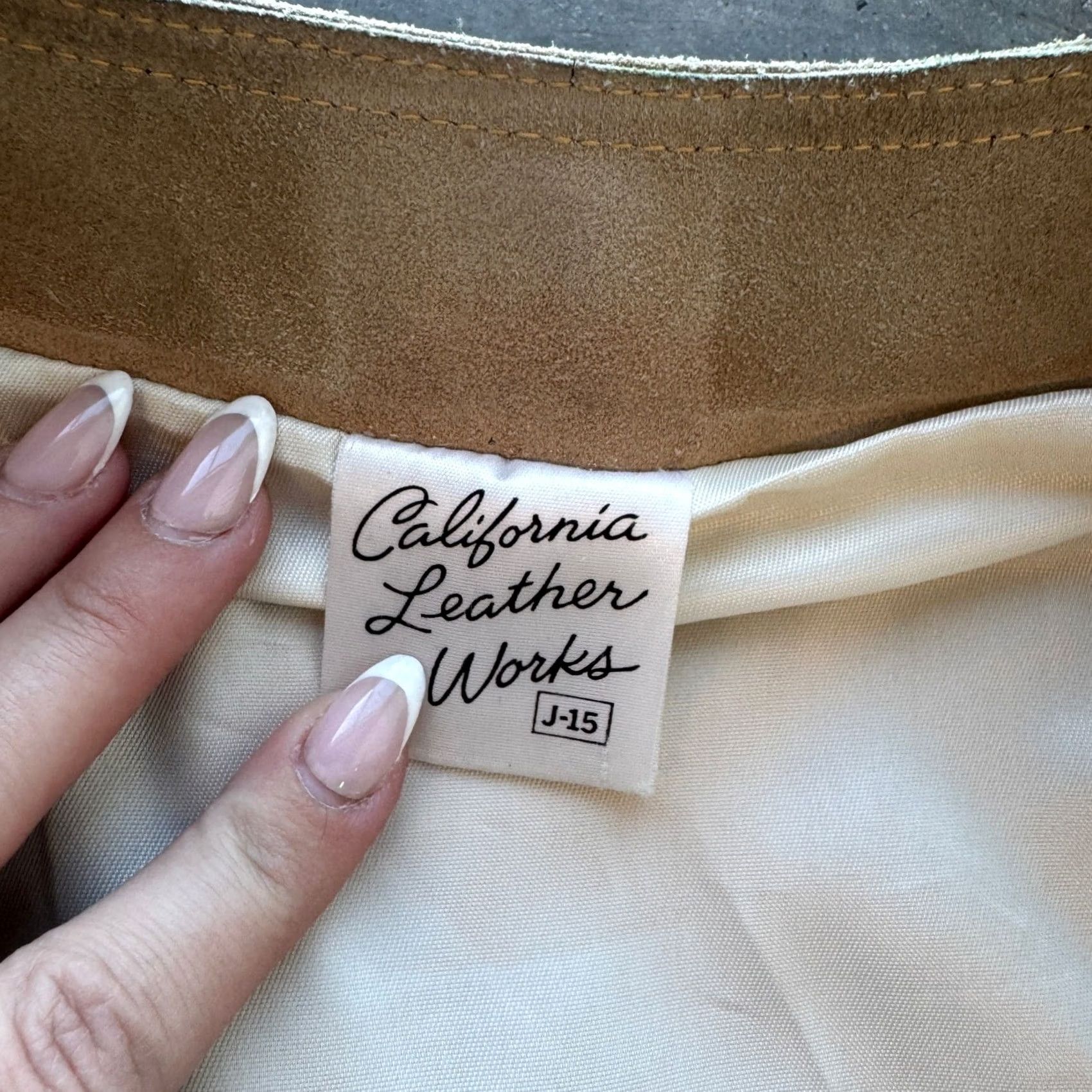 Vintage VINTAGE Y2K Cowhide Leather California Women's Fitted Button Front Vest Small Beige Size S / US 4 / IT 40 - 5 Thumbnail