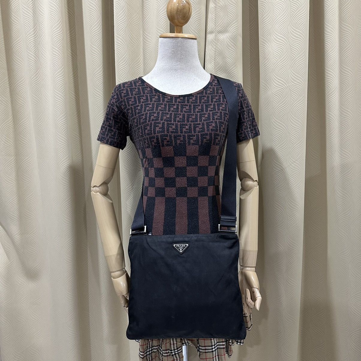 Prada AUTHENTIC PRADA TESSUTO NYLON CROSSBODY SLING BAG Size ONE SIZE - 16 Thumbnail