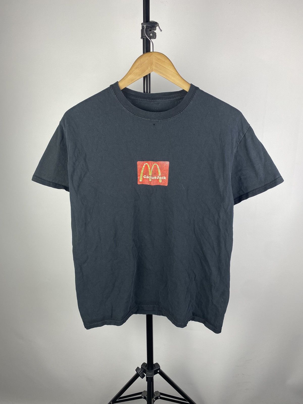 Band Tees × Travis Scott × Vintage VNTG Cactus Jack Mc Donalds Promo Black T Shirt Washed Faded Size US S / EU 44-46 / 1 - 2 Thumbnail