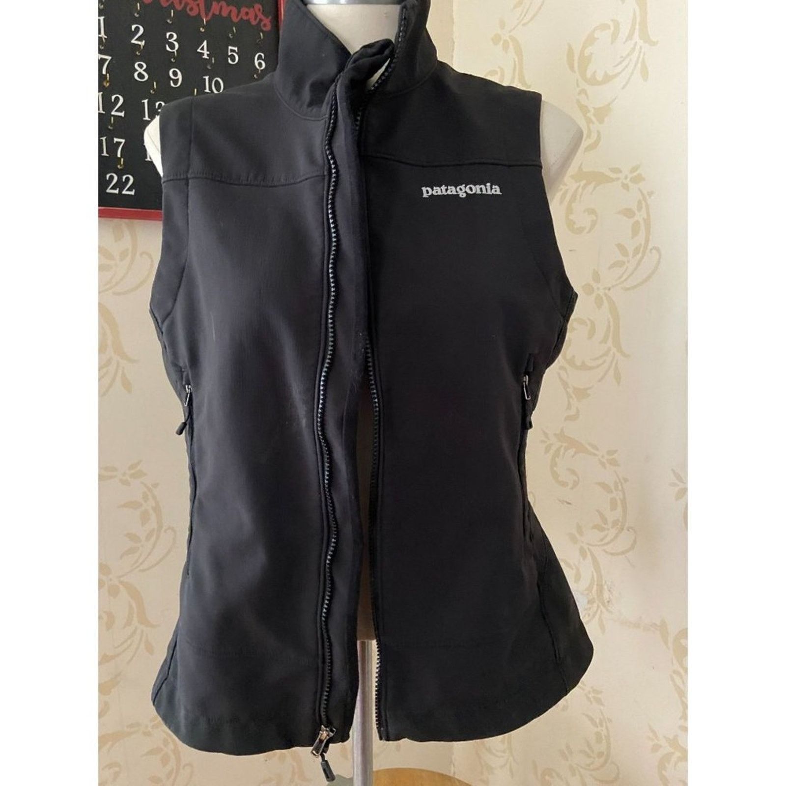 Patagonia Ladies Medium Patagonia Polartec Beautiful Vest Jacket Size M / US 6-8 / IT 42-44 - 1 Thumbnail