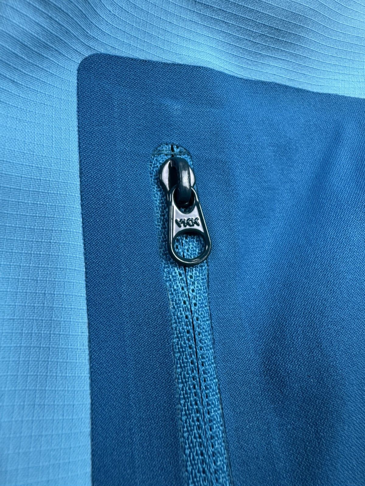 Arc'teryx Vintage Arcteryx Gamma MX Hooded Blue Shell Outdoor Jacket Size S / US 4 / IT 40 - 14 Thumbnail