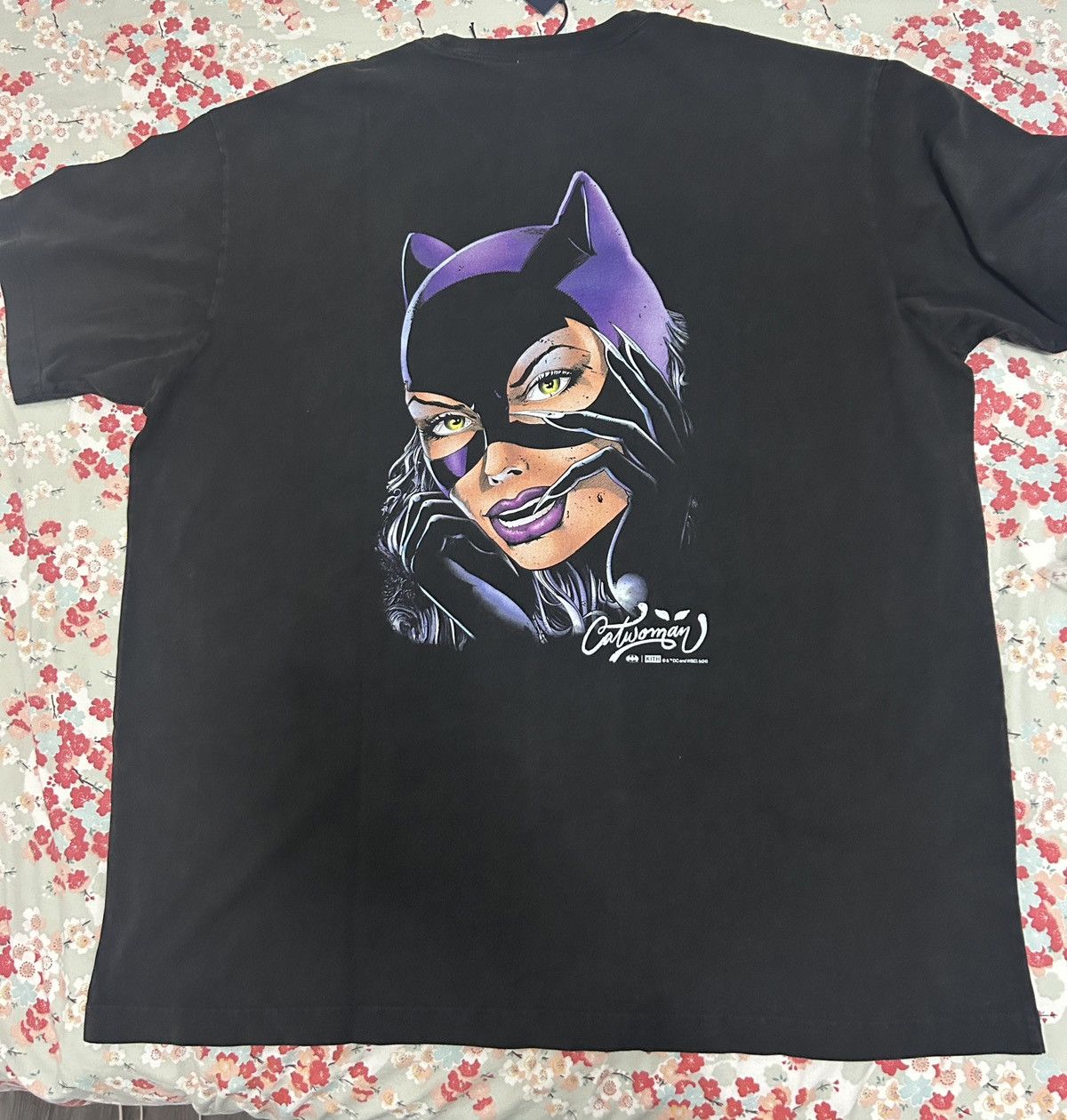 Batman × Kith CATWOMAN PRINT T-SHIRT | Grailed
