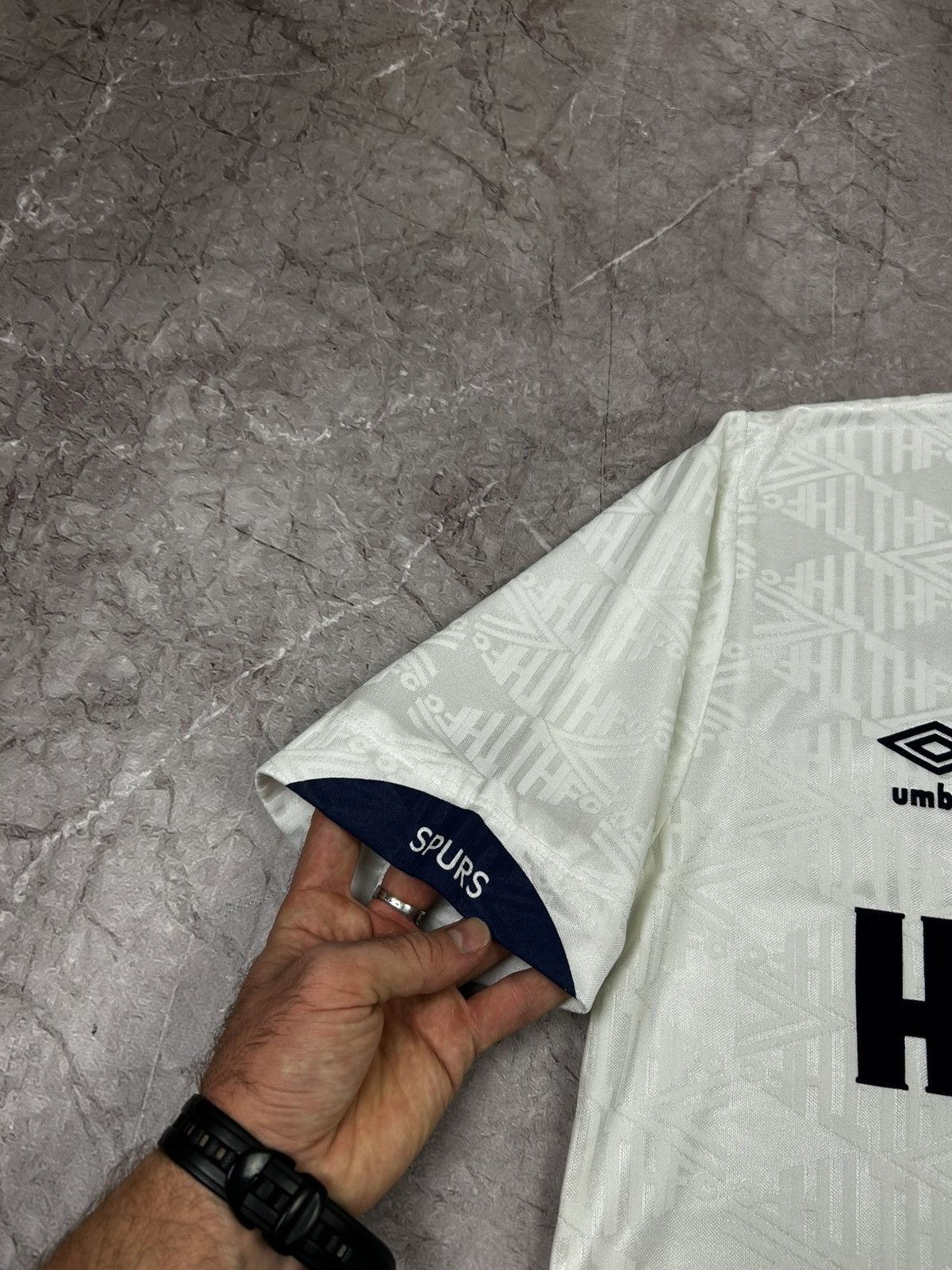 Umbro 1991-93 Tottenham Hotspur Umbro Home Jersey Shirt Mens Size US L / EU 52-54 / 3 - 10 Thumbnail