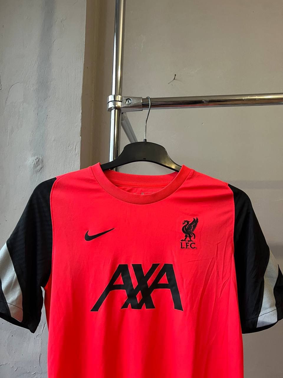 Nike 2020/21 LIVERPOOL TRAINING SOCCER JERSEY FOOTBALL SHIRT SZ M Size US M / EU 48-50 / 2 - 6 Thumbnail