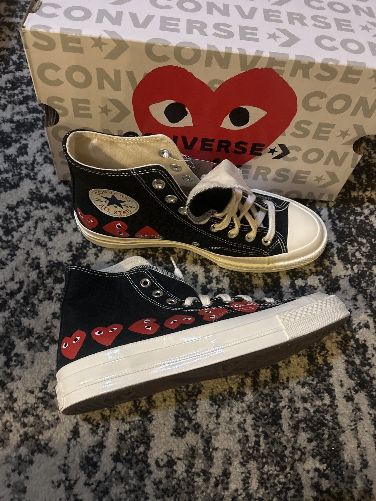 Comme des Garcons PLAY COMME des GARÇONS PLAY Converse Chuck 70 Heart Sneakers Size US 9 / IT 39 - 7 Thumbnail