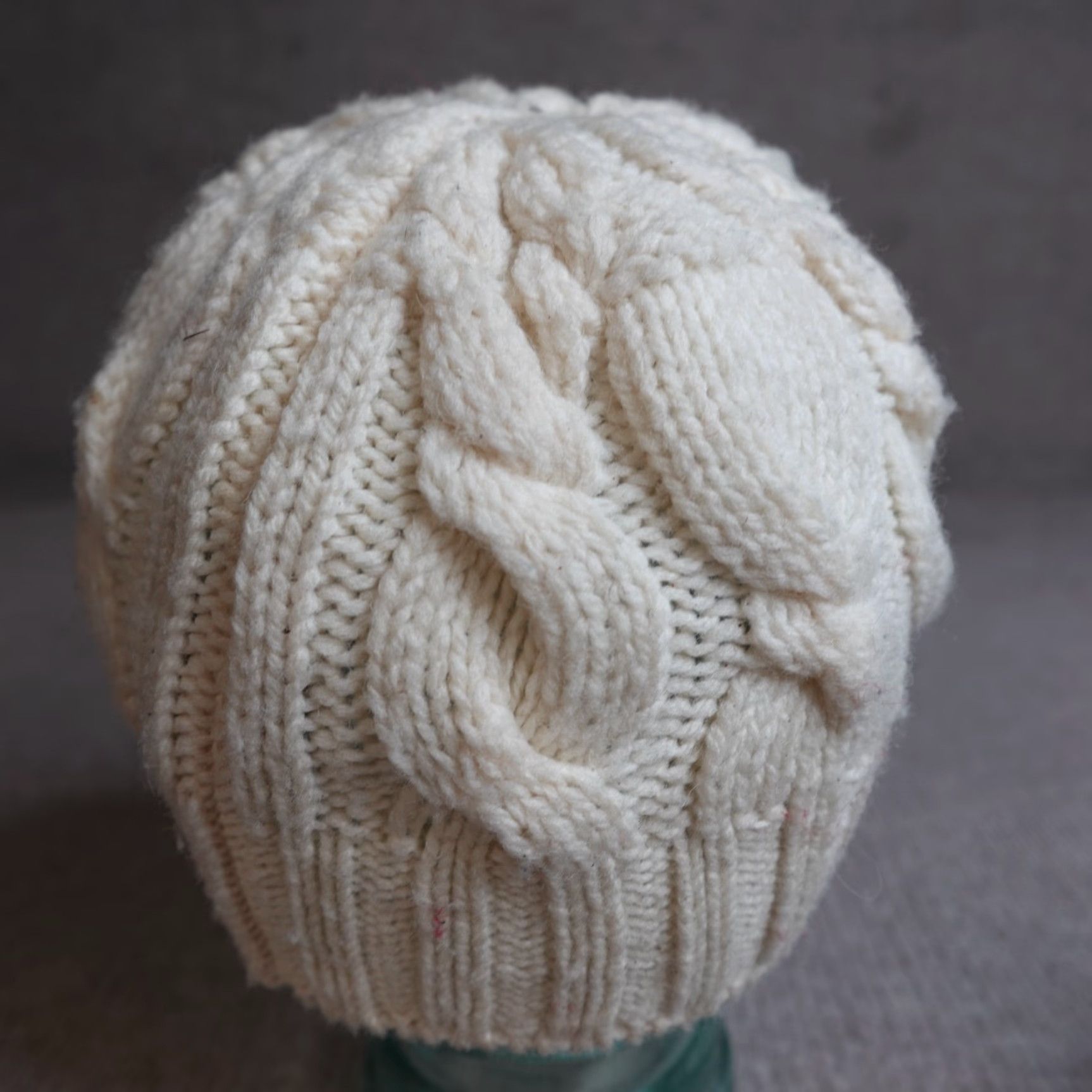Vintage Saol Womens Beanie OS Beige 100% Merino Wool Gray Cable Knit Hat Size One Size Womens Beanie Size ONE SIZE - 5 Thumbnail